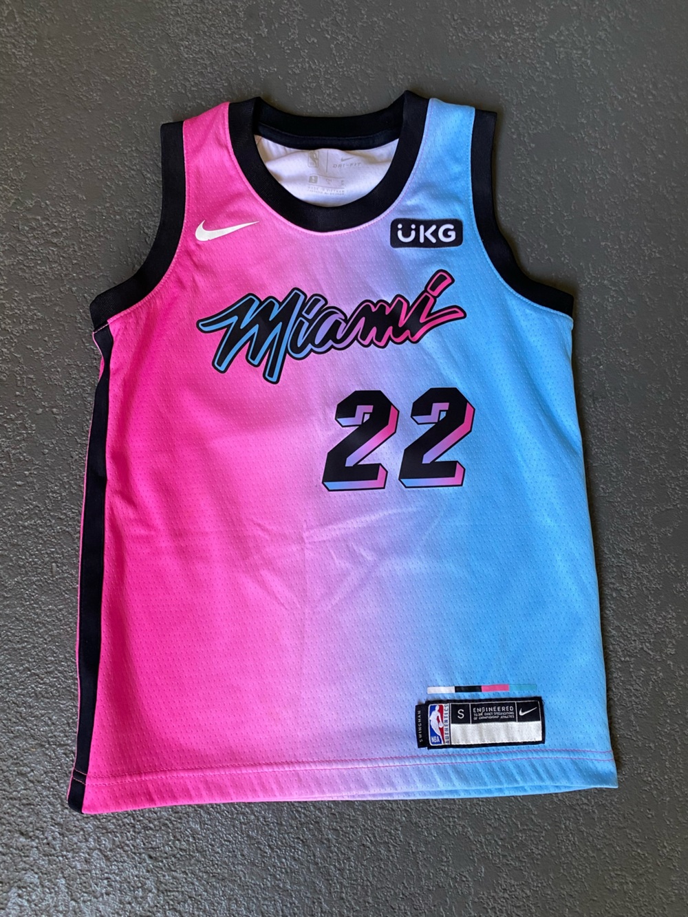 Nike Miami Gradient Pink & Blue Jersey Tank This is a Miami Heat 2020-21 "Vice V